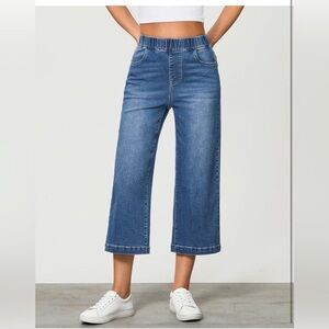 Large (fits 12 /14) pull on elastic waist wide leg cropped jeans medium wash